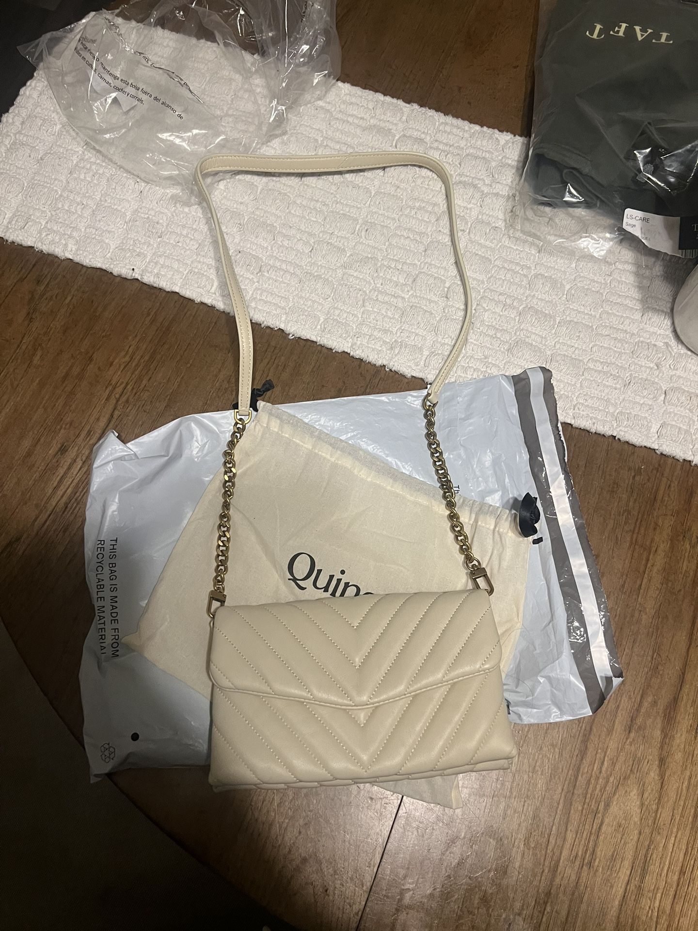 New Quince Italian Leather Quilted Wallet Crossbody Cream /Gold NWT