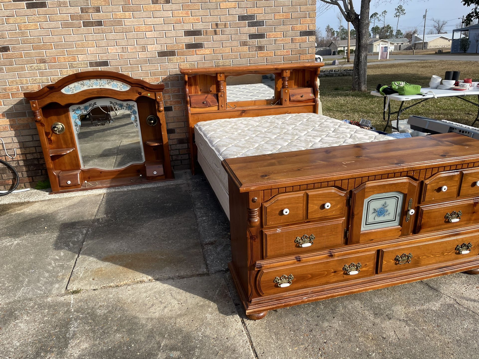 Headboard and Dresser mirror combo set