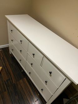 Couch dresser