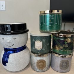 Christmas Bath and Body Works Candle Holder and Candles