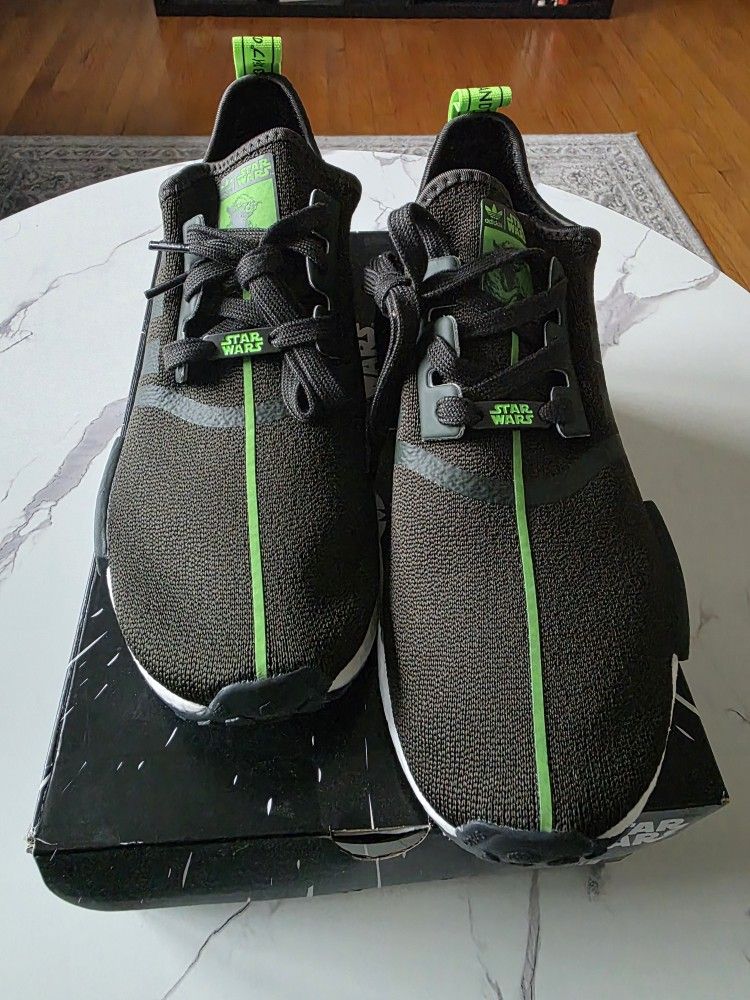 Adidas NMD R1
Star Wars Yoda