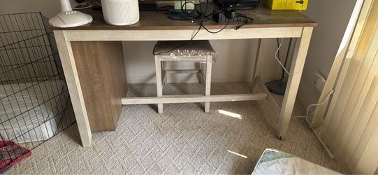 Table and stools.