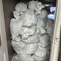 600 (aprox) Hitaway Golf Balls 