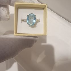 Luxury Women's Ring Size 9