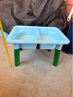 Play table for young children