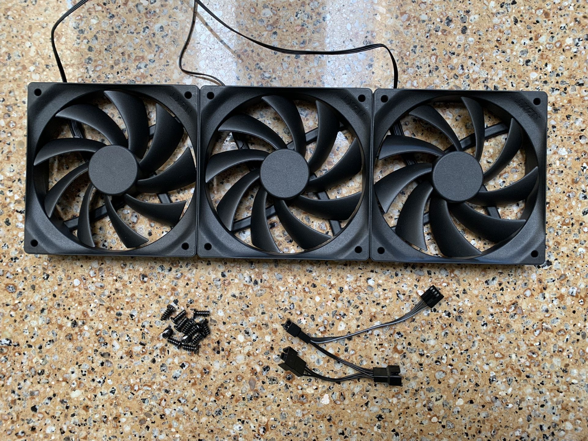 NZXT F120Q Computer Case Fans (3 fans) - DC 3 Pin