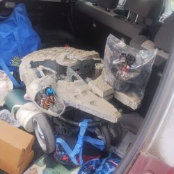 Star Wars Huge millennium falcon and Figures For Sale 