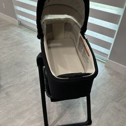 Nuna Mixx bassinet