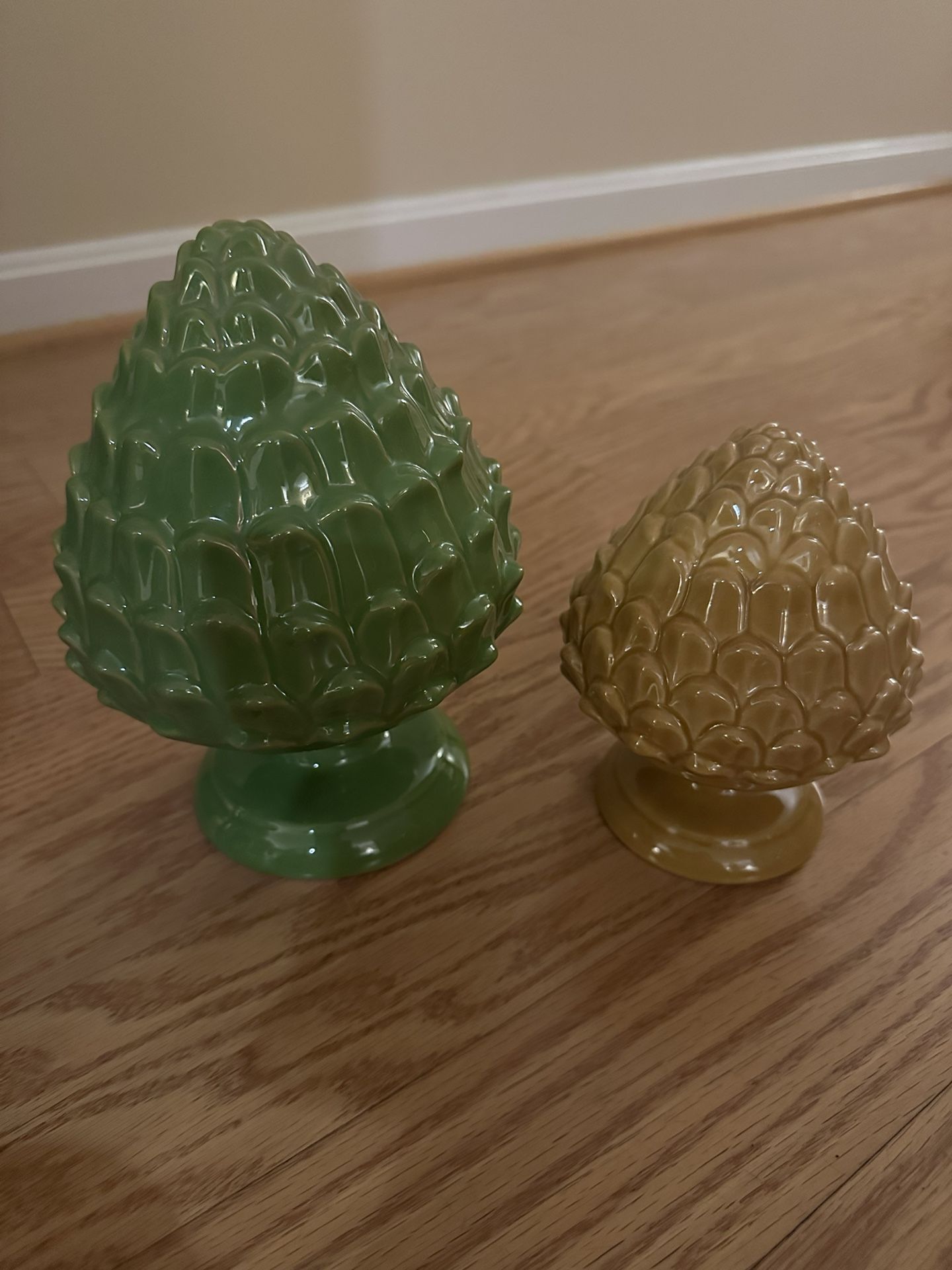 Vintage Decorative Terra Cotta Pottery Green/Yellow Artichokes Pair