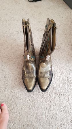 Bought at Spencer Western World size 9 worn twice