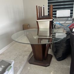 Round Glass Table & 4 Chairs 