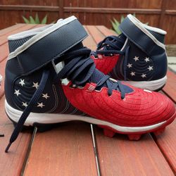Boys Size 5.5Y Cleats