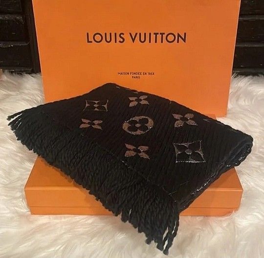 Louis Vuitton LOGOMANIA SHINE Black Scarf Ref M75833 BNWOT 100% Authentic
