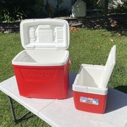 Good Clean Hand Held Igloo Cooler Set