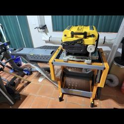 Dealt DW735 13" PLANER with BORA PORTAMATE
