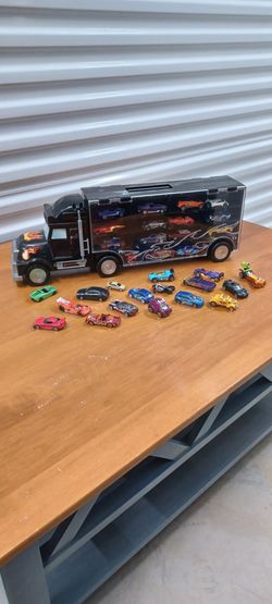Toy Hauler Truck with Die-Cast Cars Collection
