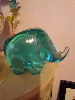 acrylic elephant Jonathan Alder