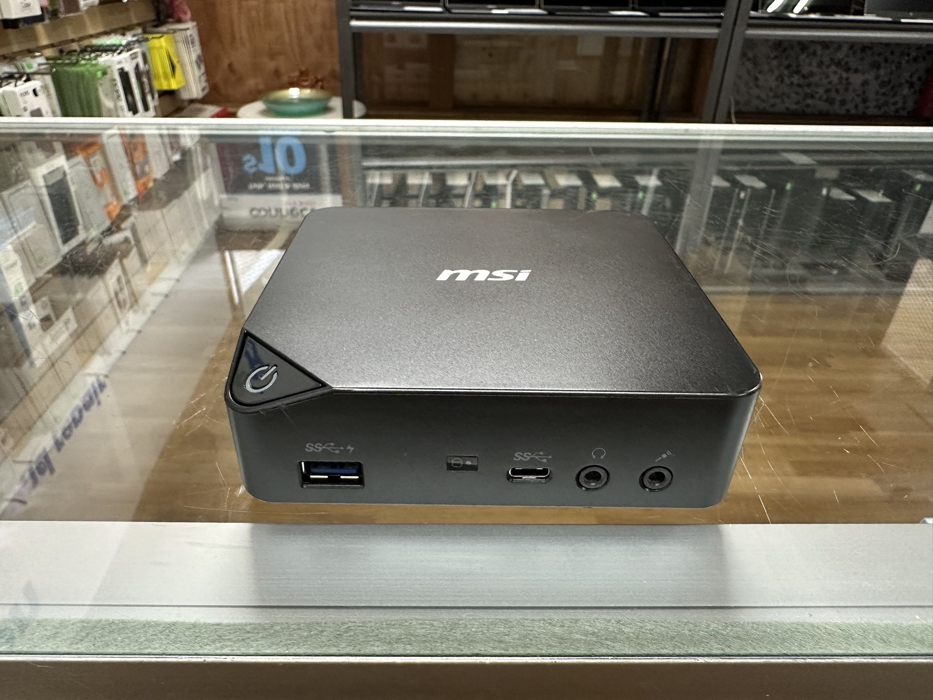 MSI Model Cubi B142 mini desktop computer core i5-7th gen 8GB RAM 256GB SSD