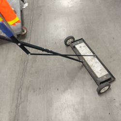 Large magnet collector