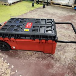 Milwaukee
PACKOUT 38 in. Rolling Modular Tool Chest