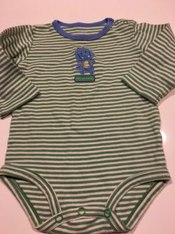 Carter's 9 months onesie