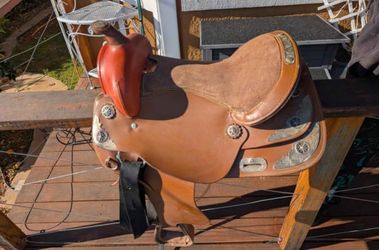 Saddle