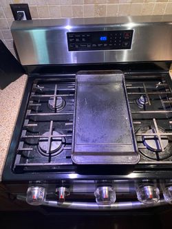 Samsung Stainless Steel Gas Range / Oven with Griddle