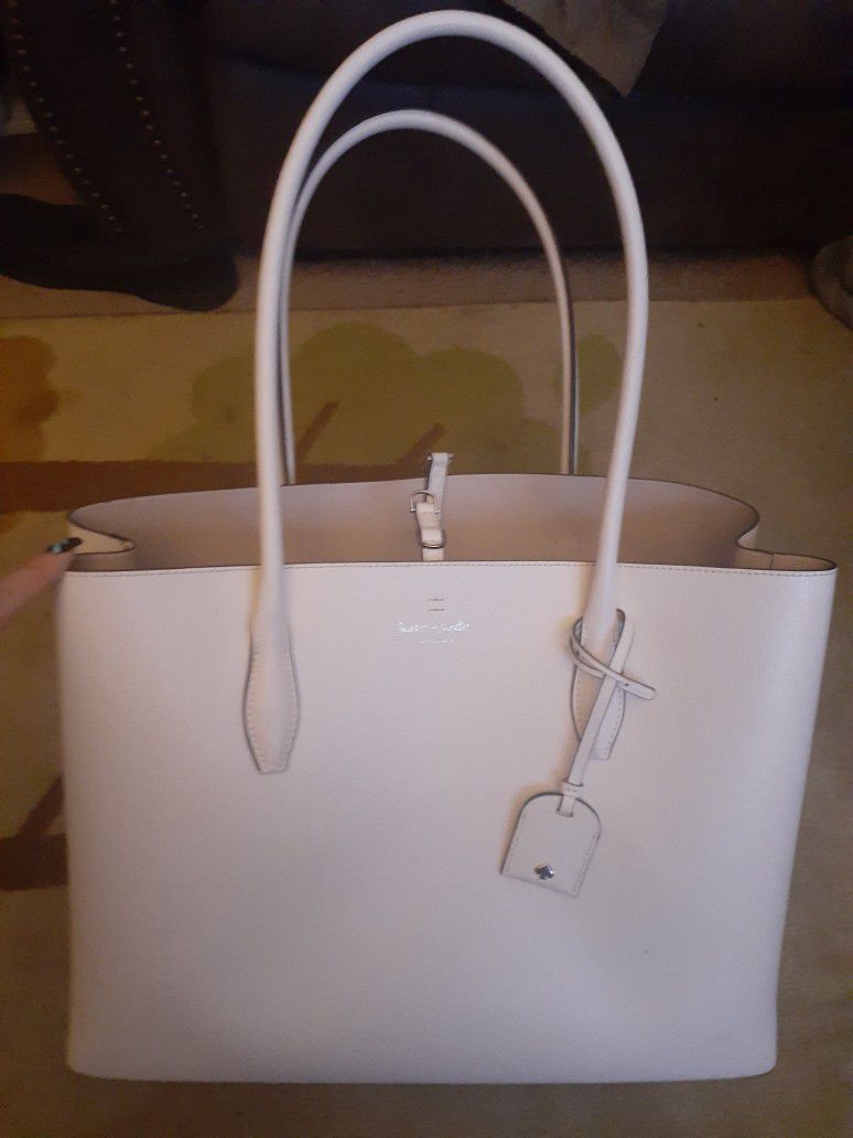 NWT Authentic Kate Spade handbag for Sale in Everett, WA - OfferUp