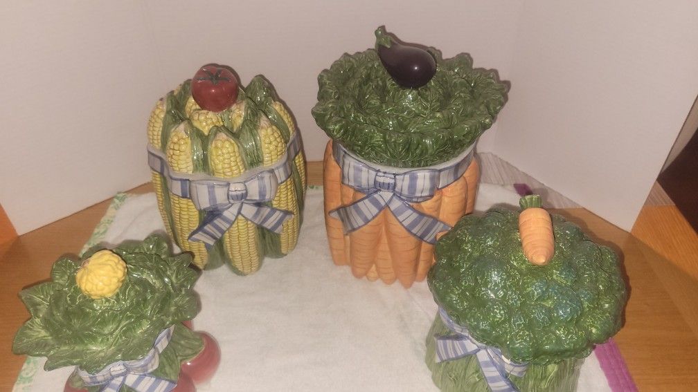 Fitz And Floyd CANISTER set