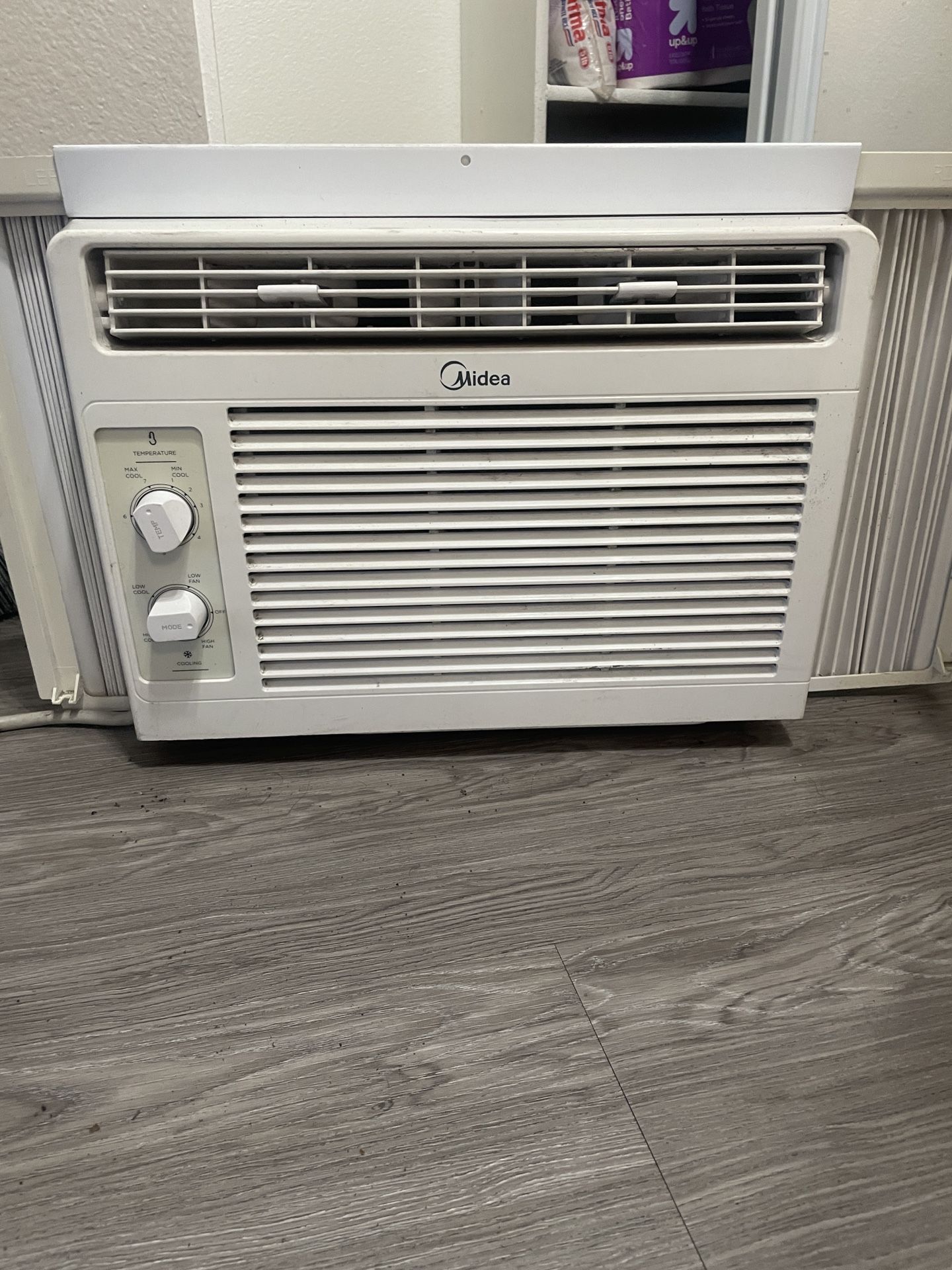 AC Window Unit