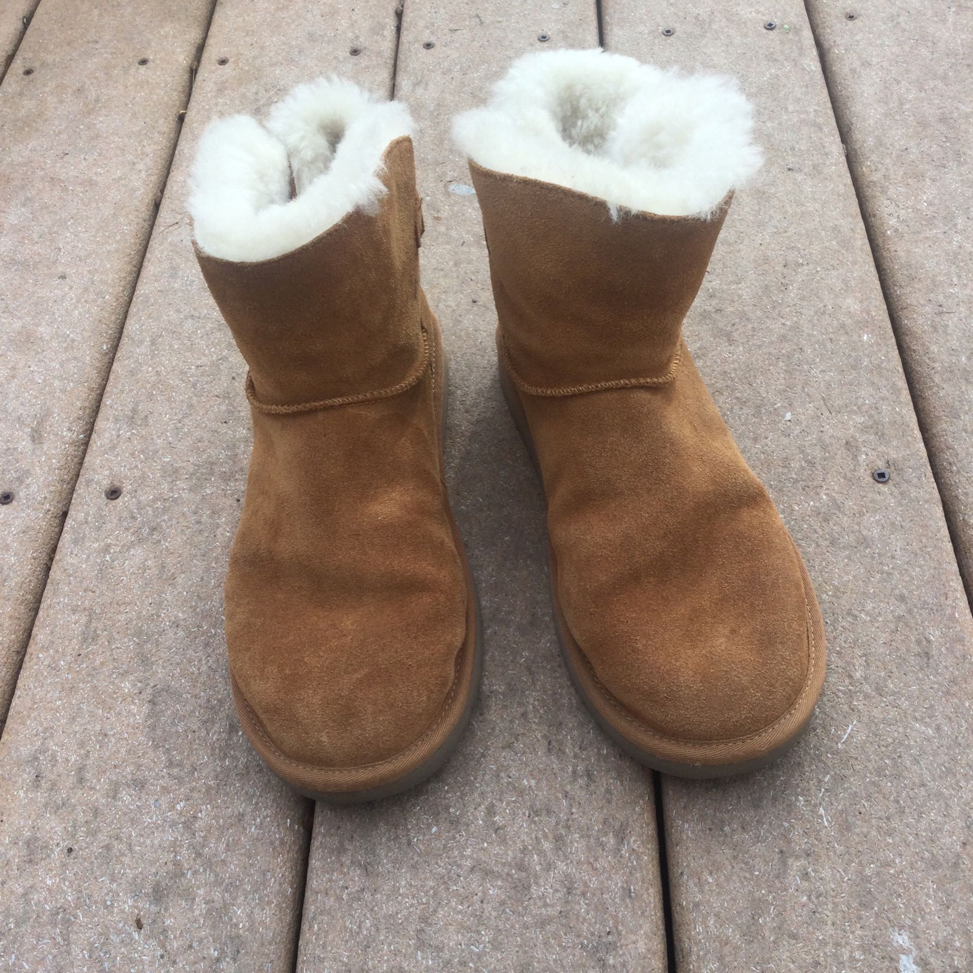 Koolaburra By UGG Size 9 Women’s Only Worn A Few Times