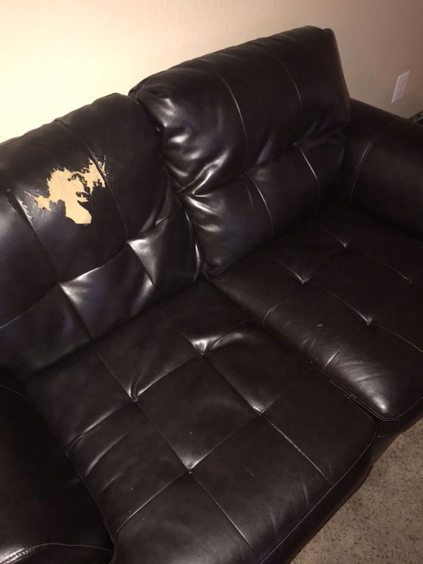 FREE COUCHES MUST PICK UP!