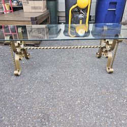Glass Top Coffee Table **PENDING PICKUP **