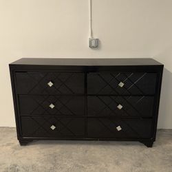 Benjara - Black 6 - Drawers 63in Dresser Without Mirror 