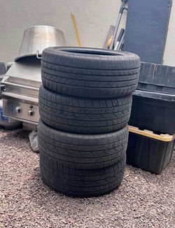 Great condition size 20s.