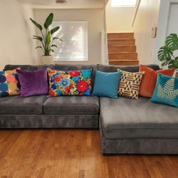Oversized Living Spaces Gray Sectional – Like New, Deep & Super Comfy!
