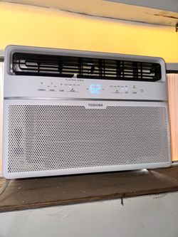 Toshiba Window Air Conditioner 14,500 btu 700sq.ft