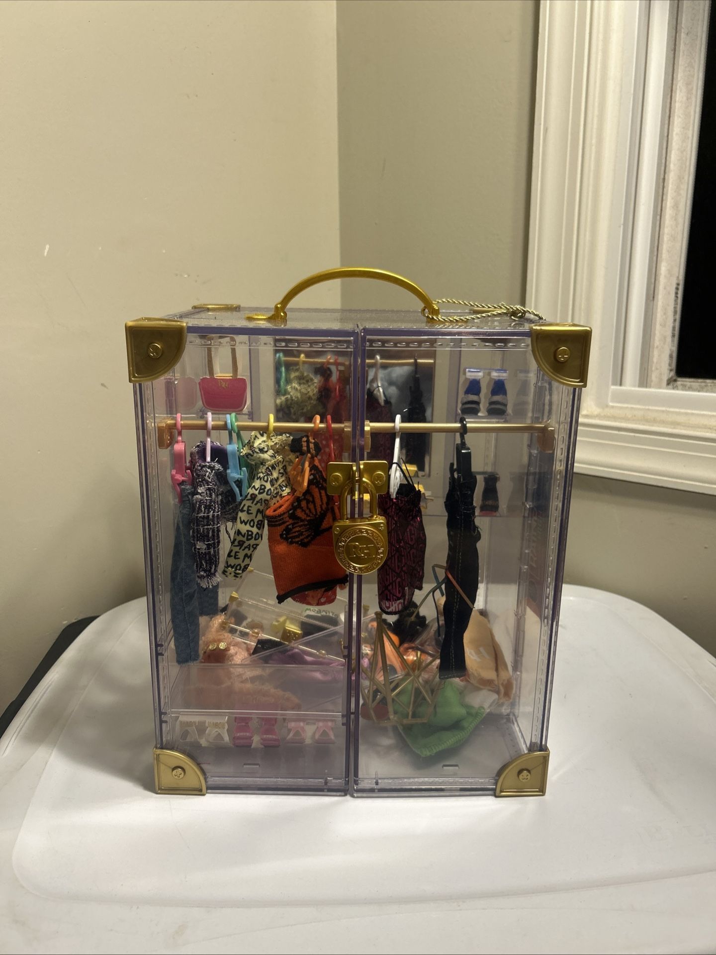 Rainbow High Deluxe Fashion Closet Playset Combos Shoes Accessories Pre-owned In Good Condition
