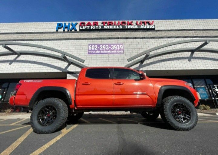 Toyota Tacoma Wheels Tires Leveling & Lift Kits Accessories intakes Side Stows Bed Covers Air-bag Kits Installations. (WE Finance