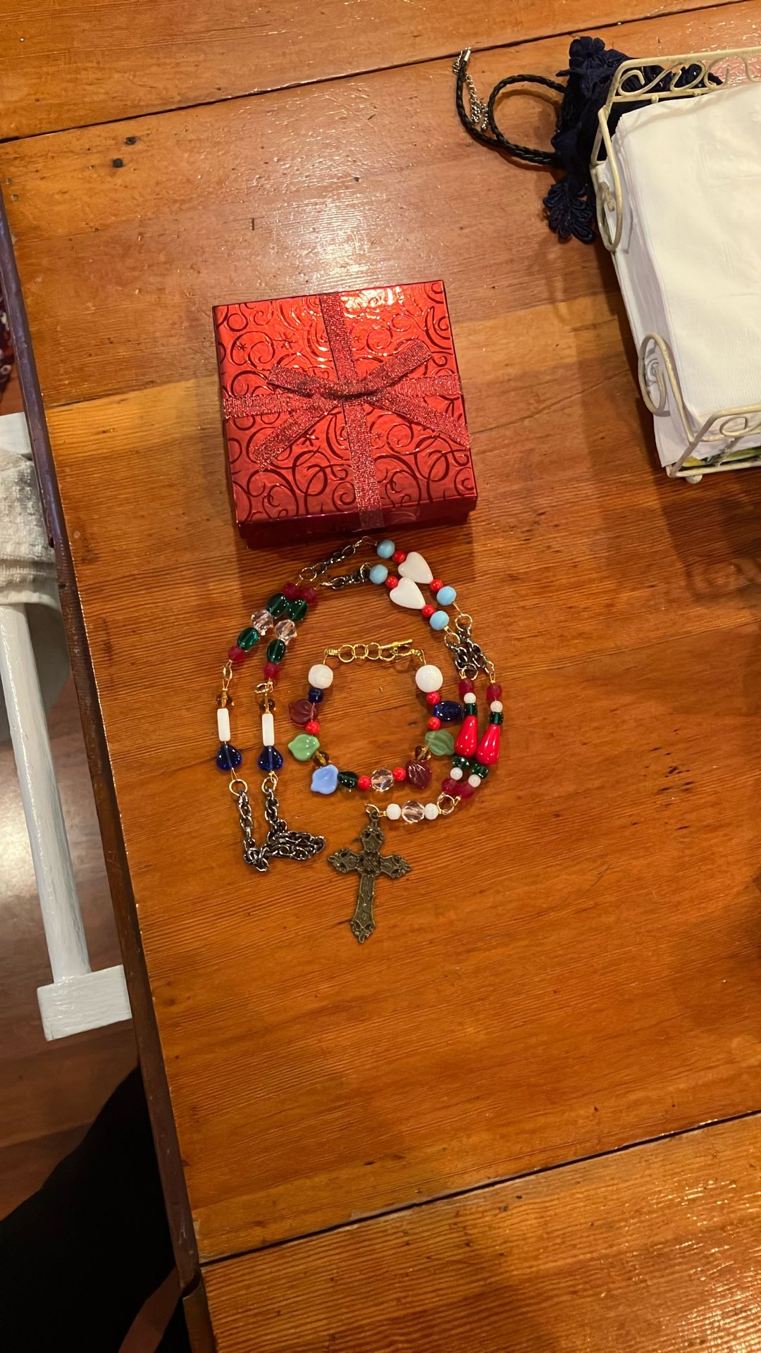 Glass Bead Christmas Necklace & Bracelet Plus Box.