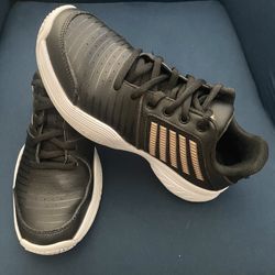 KSwiss Women’s Court Shoes 8.5 Like New Pickleball Tennis 