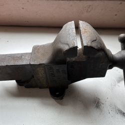 Bench Vise