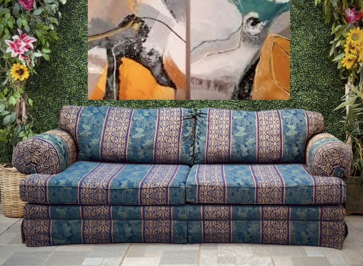 (Free Delivery 🚚) Green Multi Color Striped Couch 🛋️
