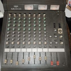 Yamaha MC802 Mixer