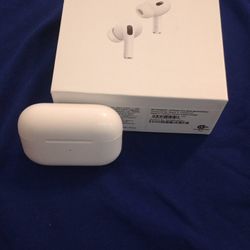 Apple AirPods Pro - 2nd GEN - Magsafe Case