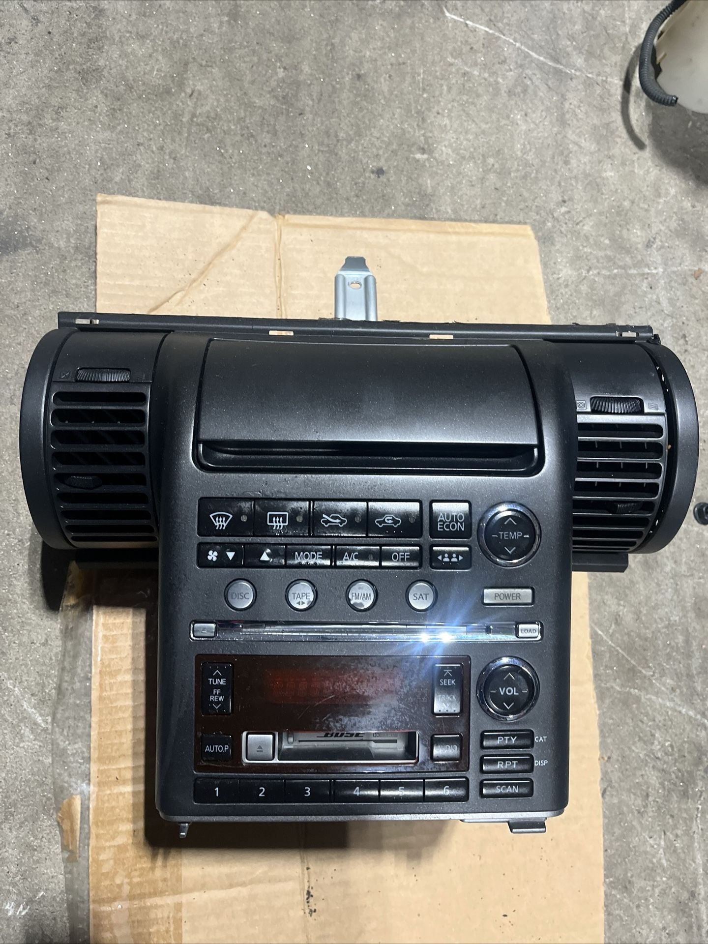 2004 Infiniti G35 Coupe Radio Part