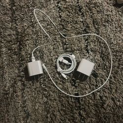 I Phone Chargers Both Brande New 15 Or 20$ For Both 