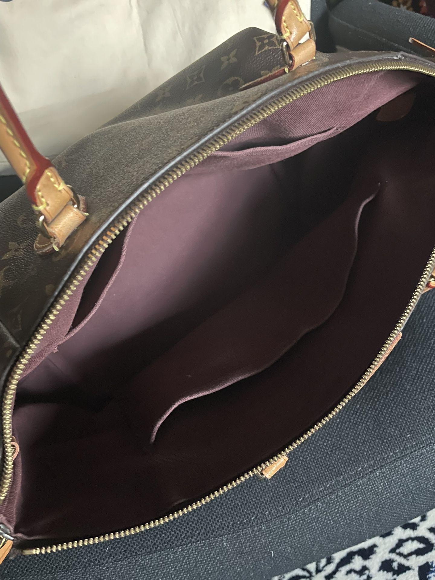 Tambourine Louis Vuitton Monogram Crossbody bag for Sale in Chandler, AZ -  OfferUp