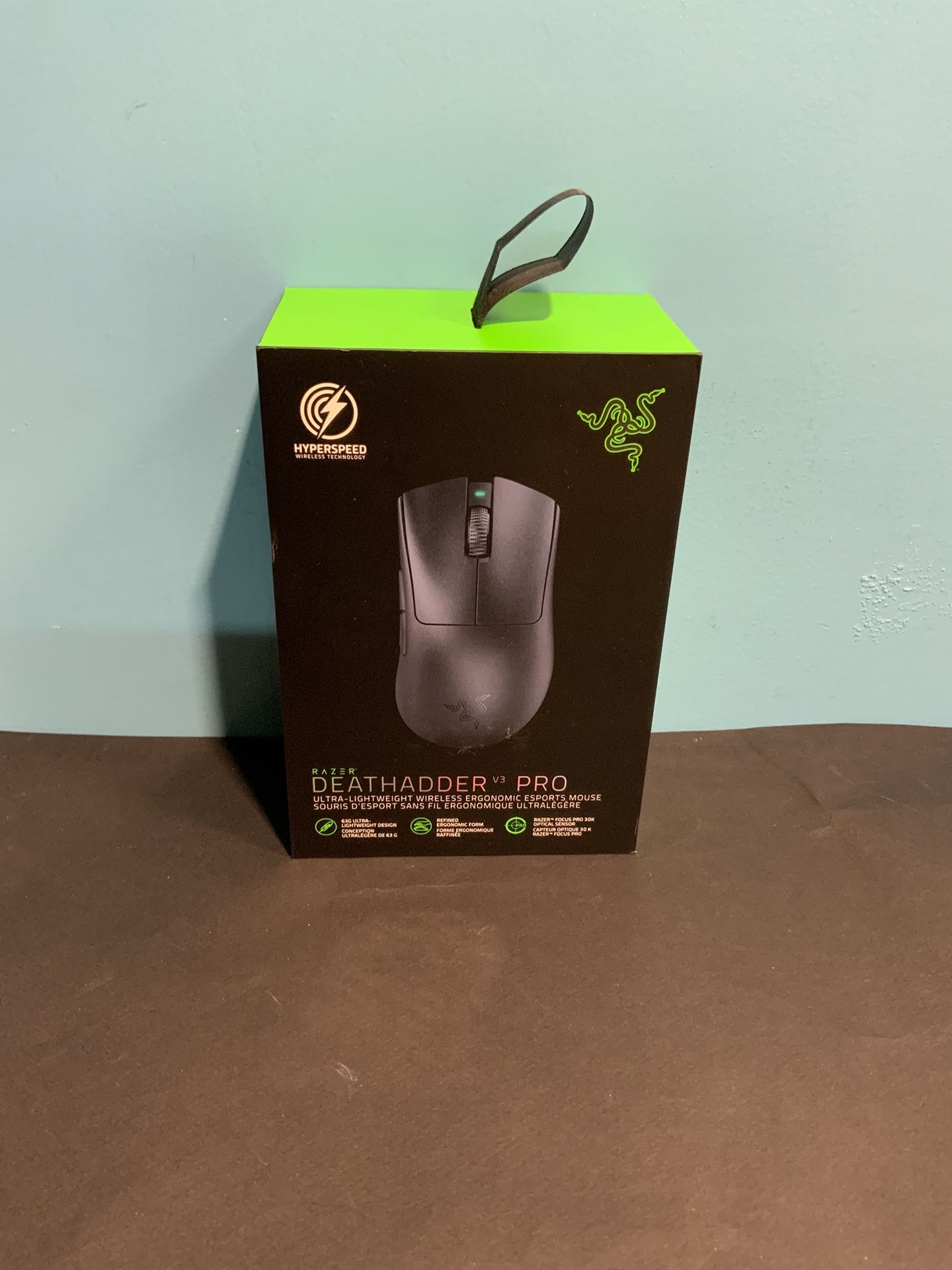 Razer Deathhadder V3 pro Ultra-Lightweight Wireless Ergonomic E-Sports Mouse - Black