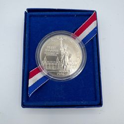 United States Mint 1986 Ellis Island Commemorative Silver Dollar Coin in Case